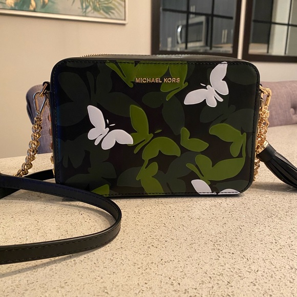 Micheal Kors Crossbody bag - Picture 1 of 3